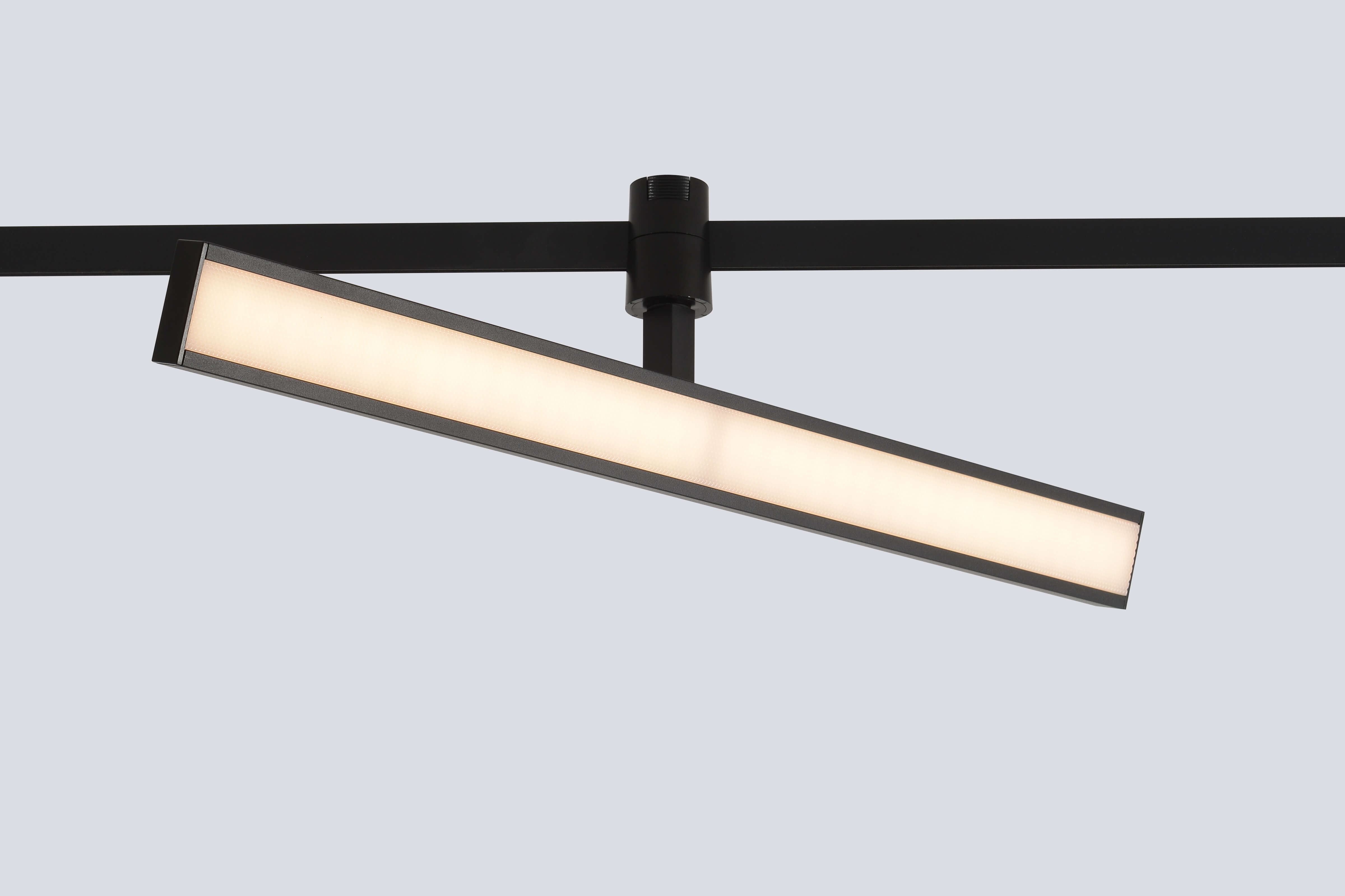 Светильник трековый для гибкой магнитной системы crystal lux clt 0.37 001 18w bl smart